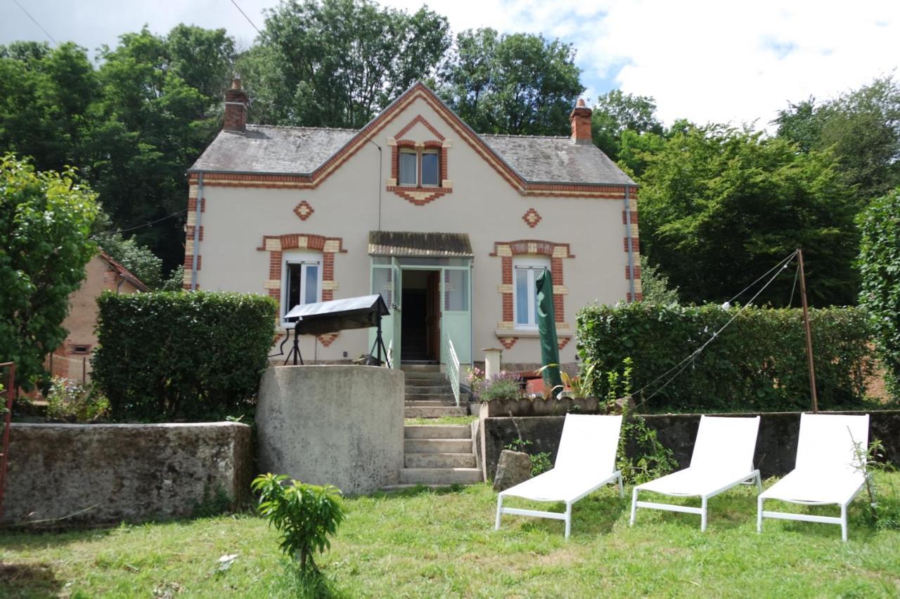 Domaine Du Pavillon Gite 15 Personnes Issy-l'Eveque Luaran gambar